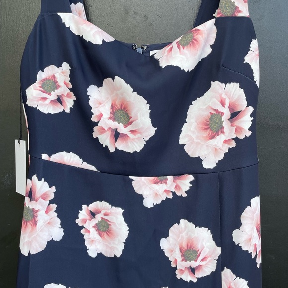 BABATON | 90s Slit Dress - Picture 8 of 11